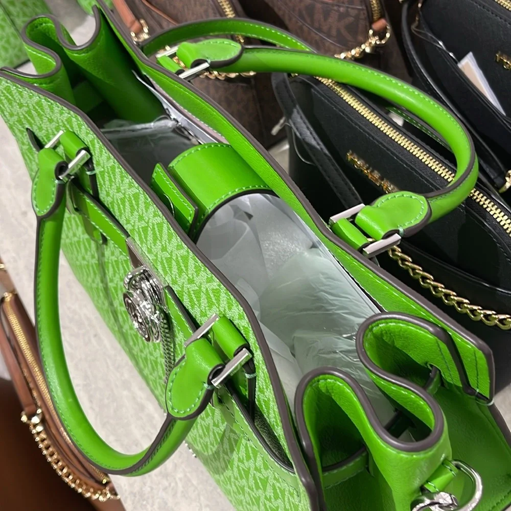 Michael Kors Hamilton Medium Signature Logo Satchel
Jungle Green 
NWT - Picture 5 of 16